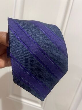 Paul Fredrick Navy and Purple Diagonal Stripe Silk Tie Sz OS